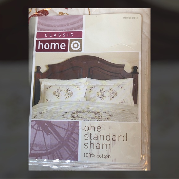 CLASSIC HOME Standard Sham pair | 20 in x 26 in - Picture 6 of 6